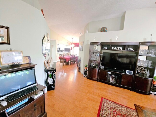 Building Photo - 5 Heather Trace Dr