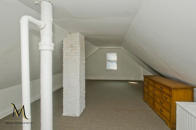 Building Photo - 17 Primrose St