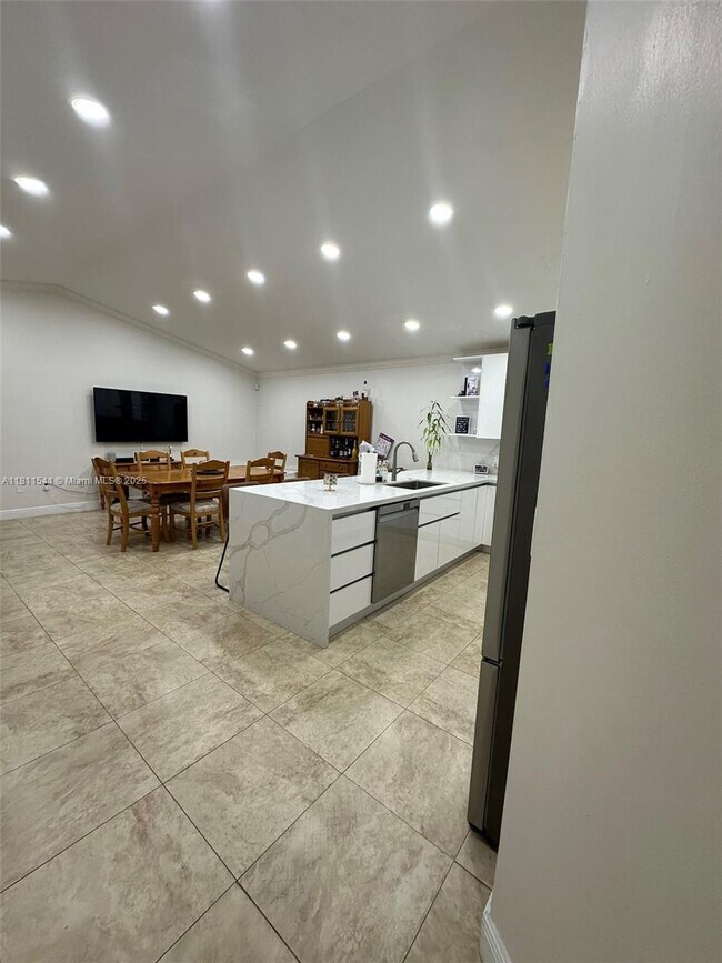 Building Photo - 11421 SW 145th Ave