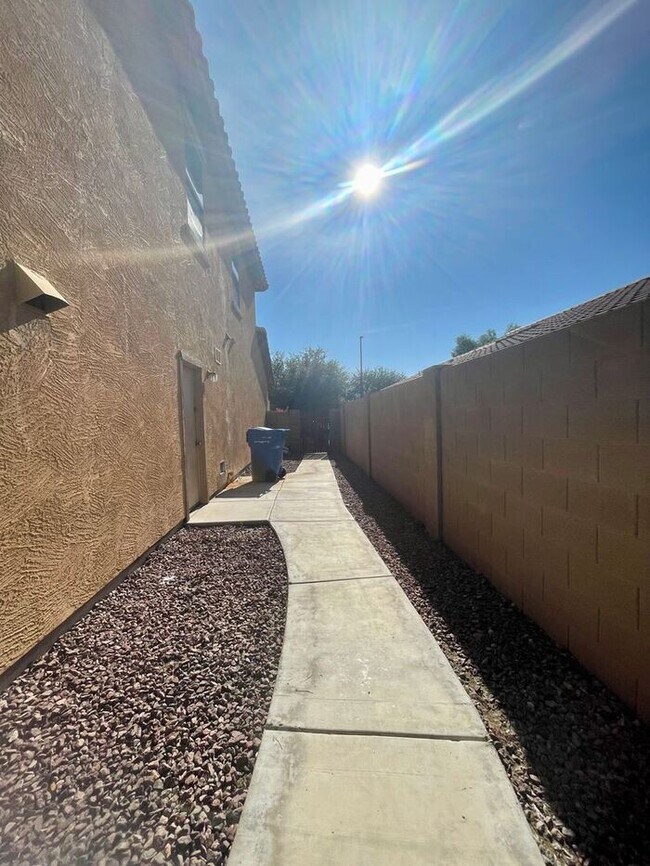 Building Photo - COMING SOON- Beautiful 2 Story Home, 5 Bed, 3 Bath in Gilbert, AZ