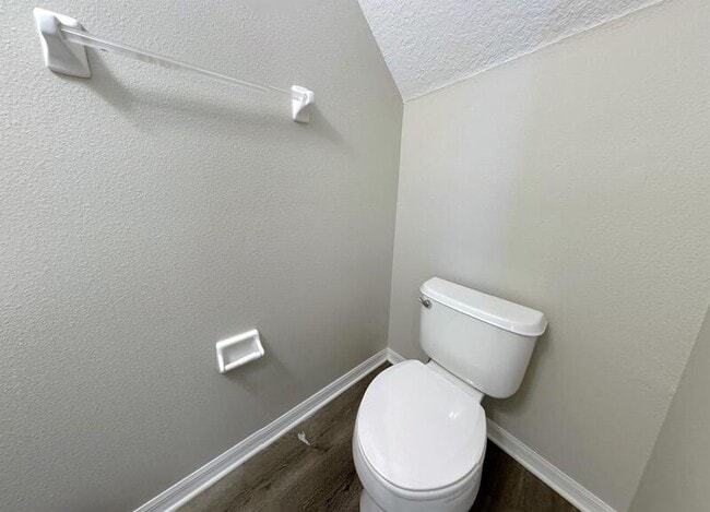 Building Photo - 9828 Fan Palm Way