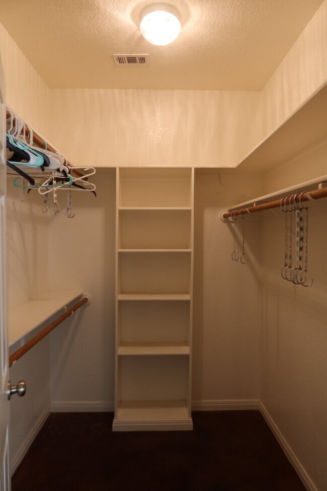 Building Photo - Charming 3-Bedroom Home with 2 Full Baths in Waco, TX - Perfect for Your Family!