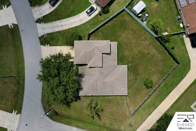 Building Photo - 71 Wellwood Ln