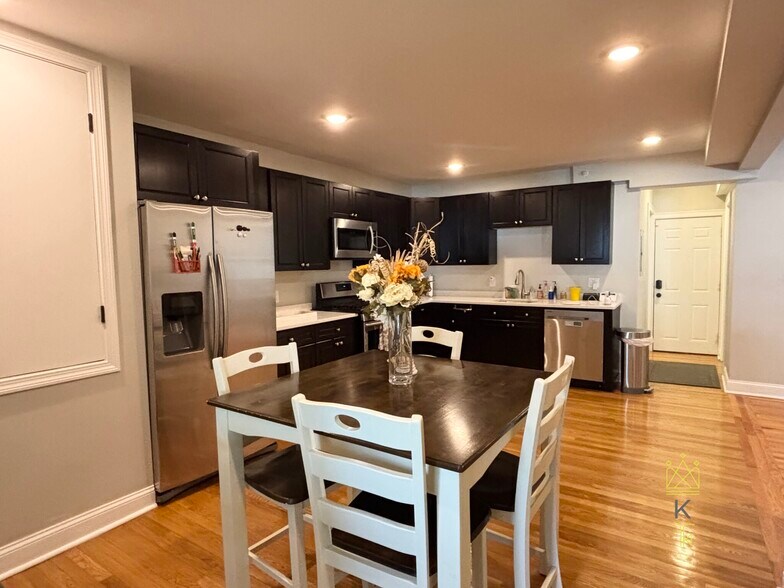 Building Photo - 214 Westville St