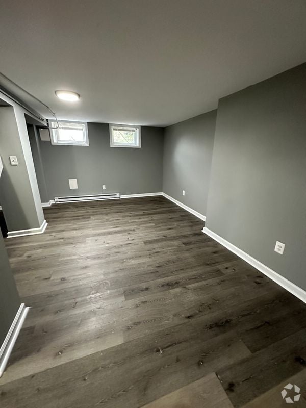 Building Photo - 7403 Dunmanway, 3