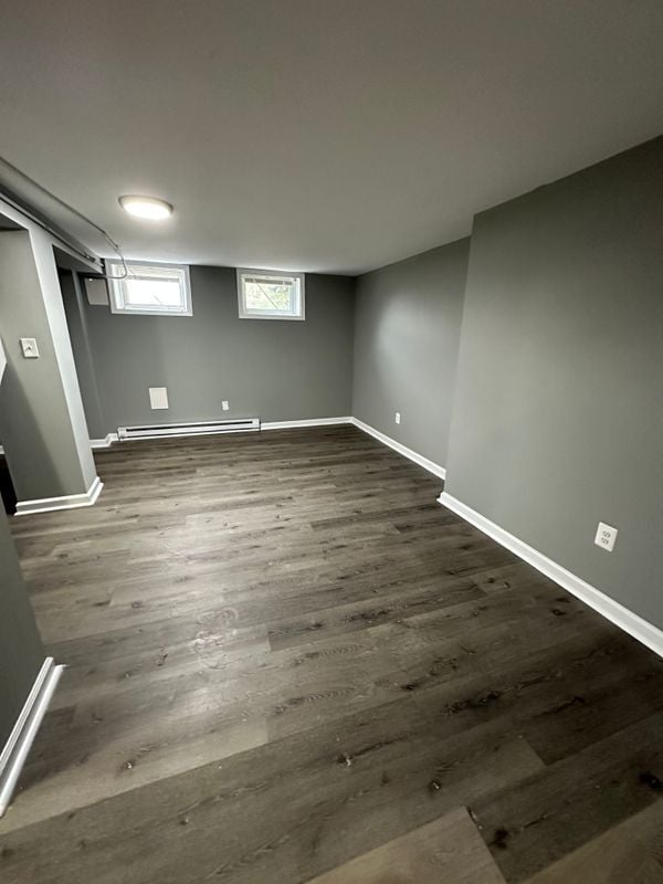 Building Photo - 7403 Dunmanway