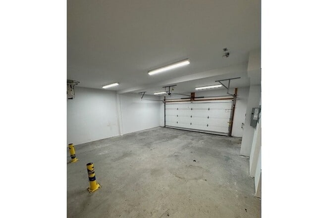 Building Photo - 3386 Sharatin Rd