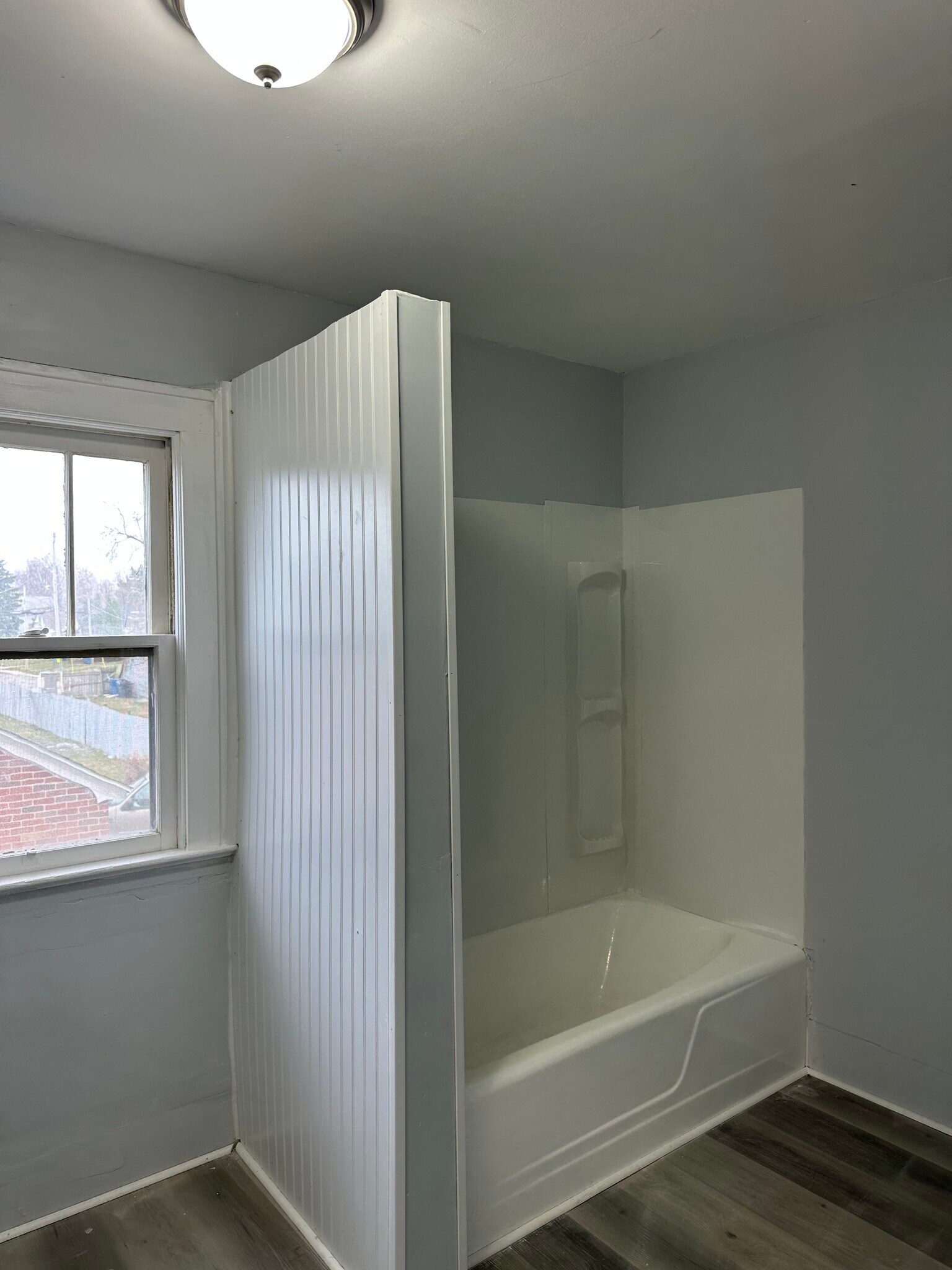 Building Photo - 819 W 18th St