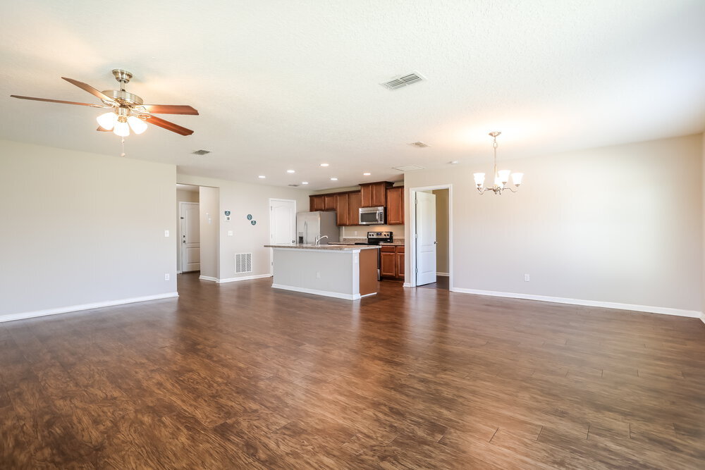 Building Photo - 3800 Falcon Crest Dr