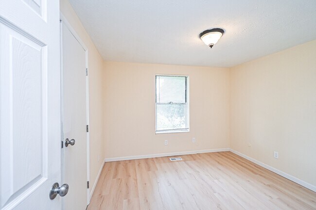 Building Photo - 6171 Little Creek Ct