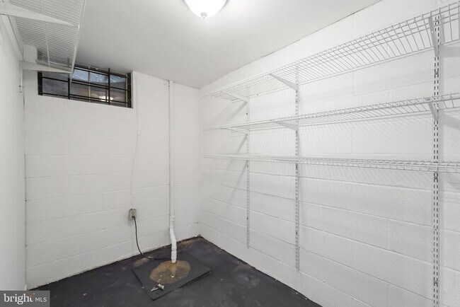 Building Photo - 6476 Sewells Orchard Dr