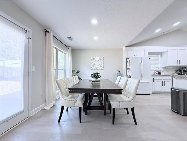 Building Photo - 138 Livingston Ct