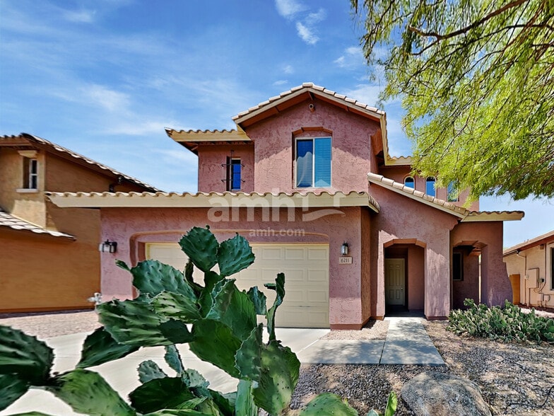 Primary Photo - 6211 S Pearl Dr