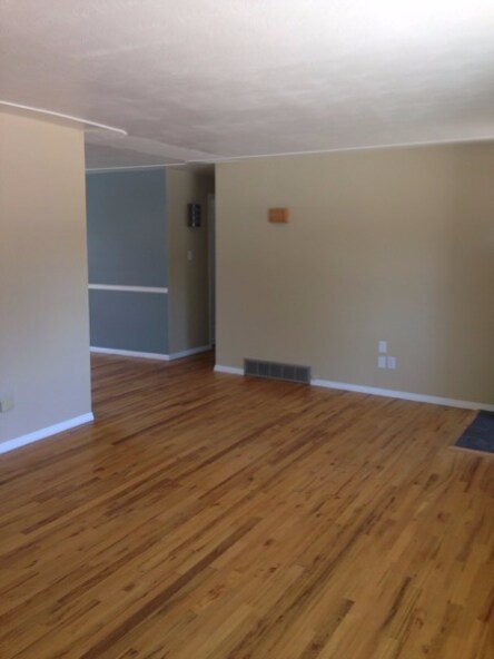 Building Photo - Fabulous Lakewood Home!