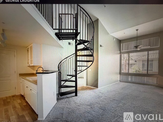 Building Photo - 1701 E Colter St