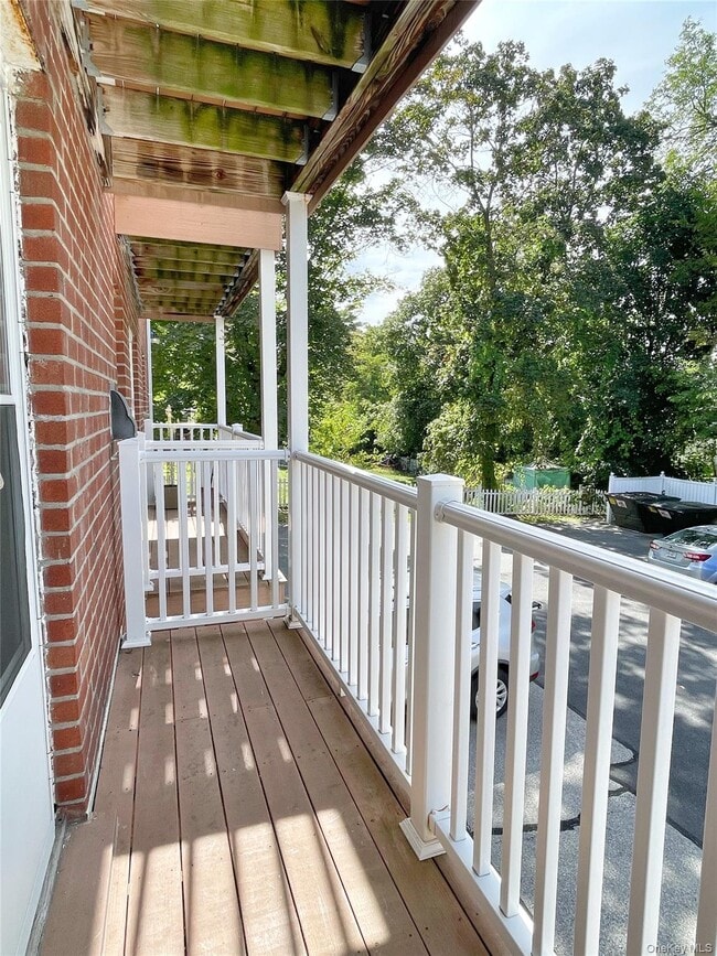 Building Photo - 92 Osborne Hill Rd