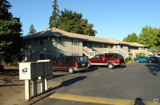 Primary Photo - Laurel Gate Court Apartments