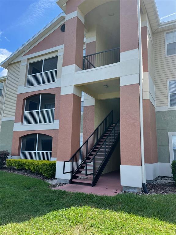 Building Photo - 1909 Summer Club Dr