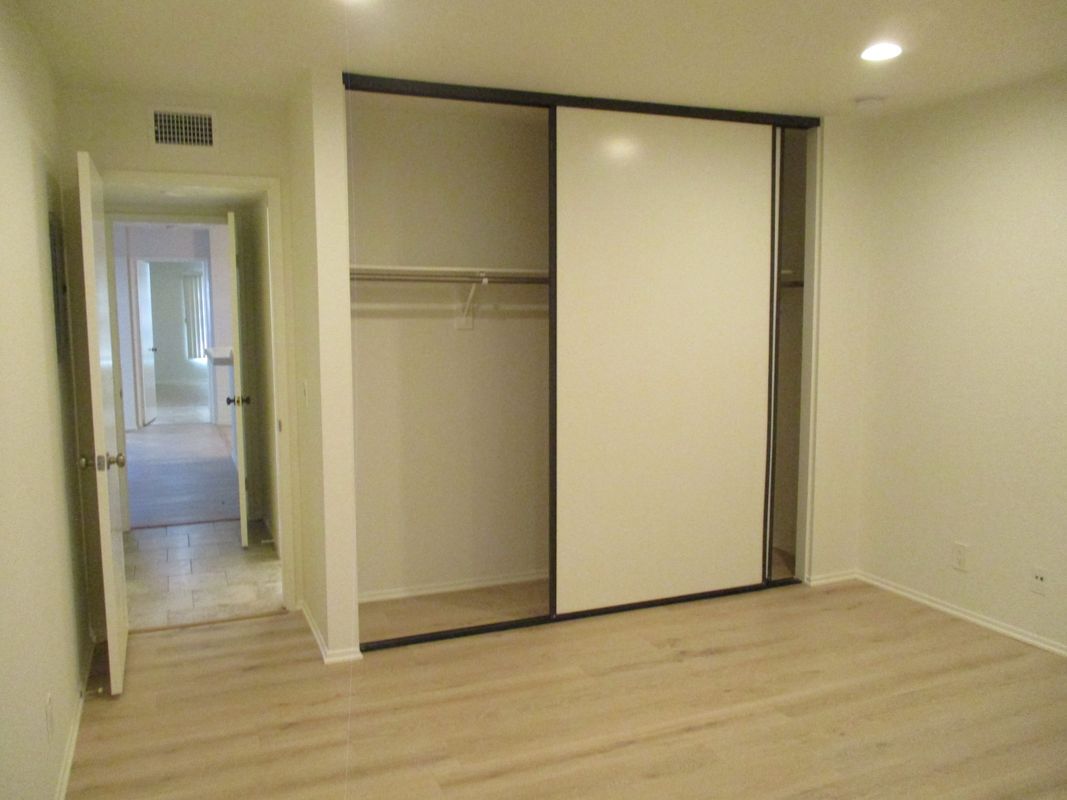 Building Photo - 3802 Dunford Ln