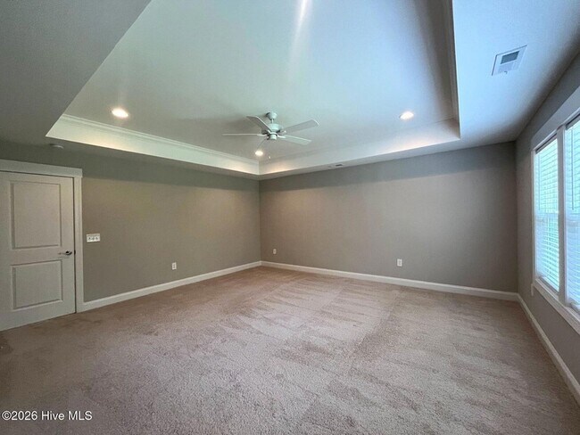 Building Photo - 404 Endicott Ct