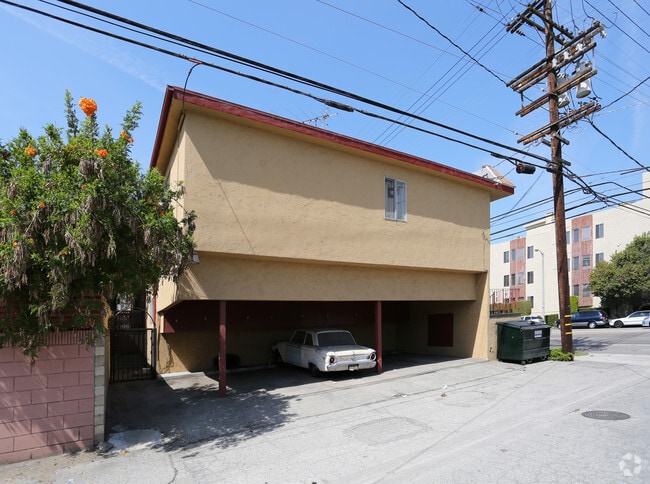 Building Photo - 4006 East Blvd