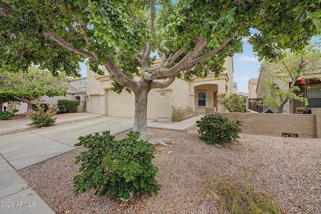 Building Photo - 8770 W Wood Dr