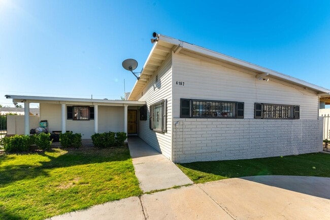 Building Photo - Historic Neighborhood + Utilities Included | 3BR with Backyard Oasis and Detached casita