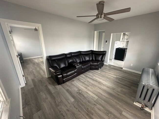 Building Photo - 6 S Monterey Ave