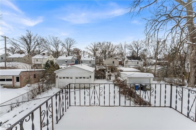 Building Photo - 17416 Throckley Ave