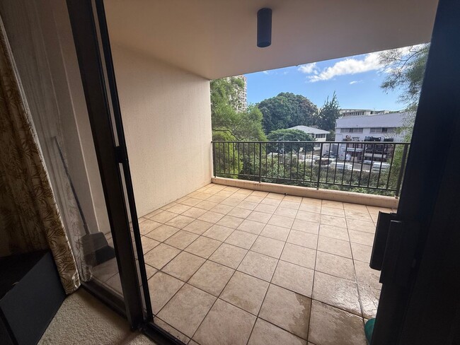 Building Photo - 2 bedroom 2 bath Condo in Regency Park on ...