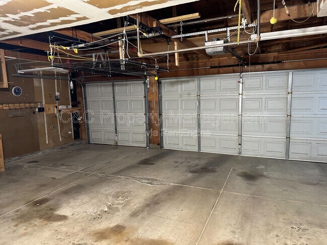 Building Photo - 5926 Palm Springs Ct