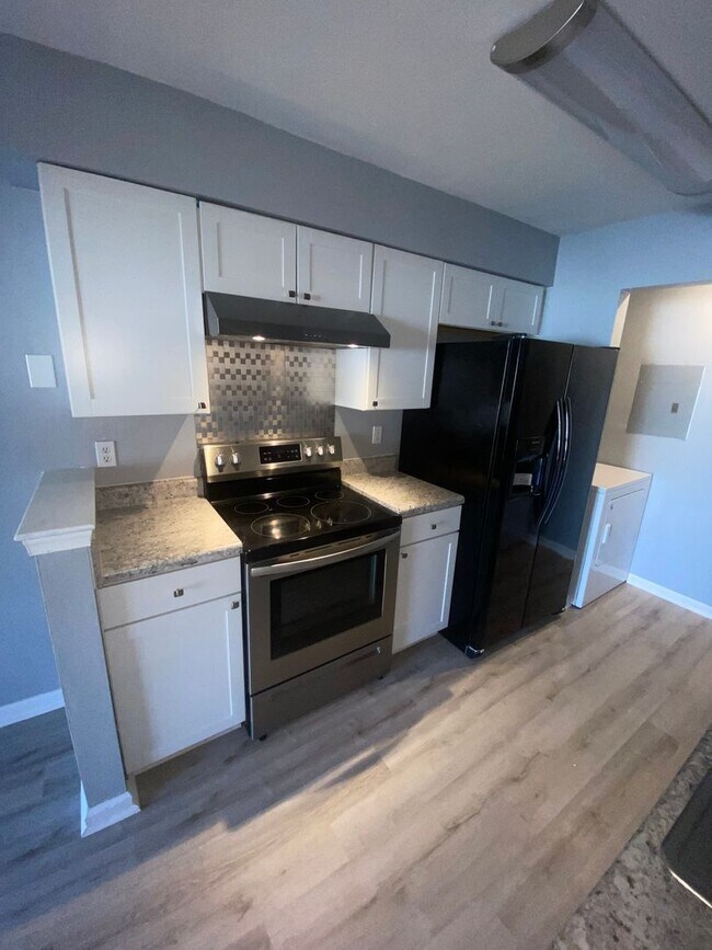 Building Photo - 856 Whistling Swan Dr