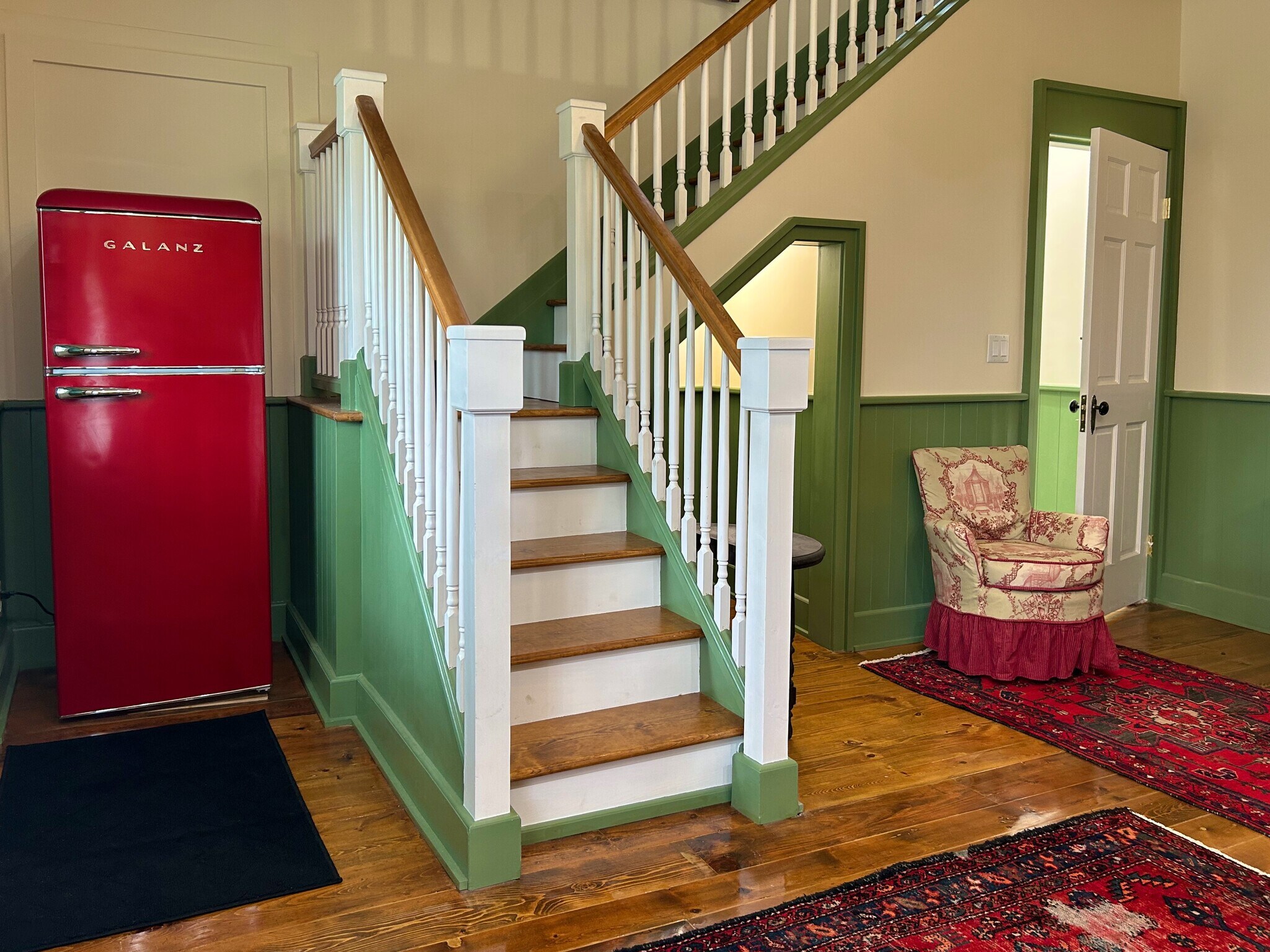 Building Photo - 650 Van Wagner Rd