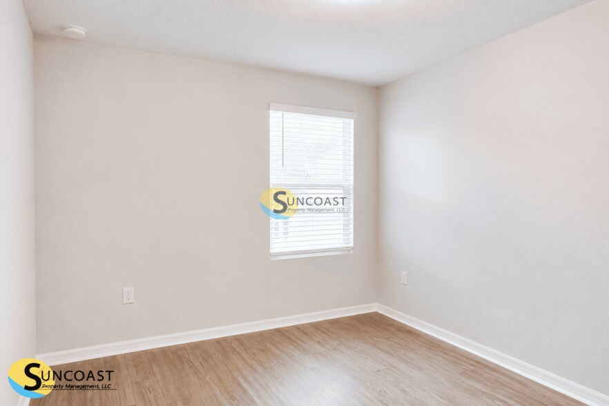 Building Photo - 6474 Sweetbay Ln