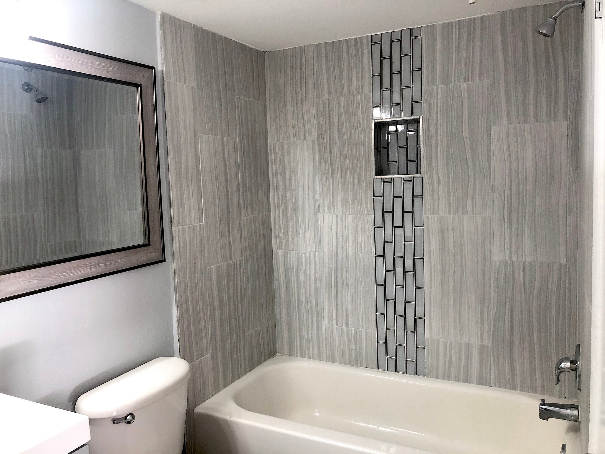 Building Photo - 351 Lone Hill Dr