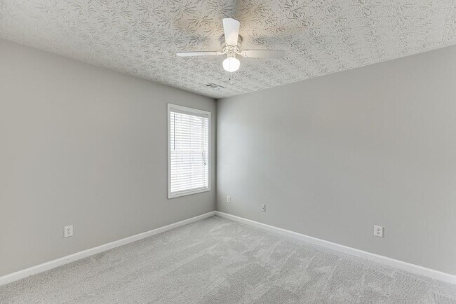 Building Photo - 678 Clairidge Elm Trail SW