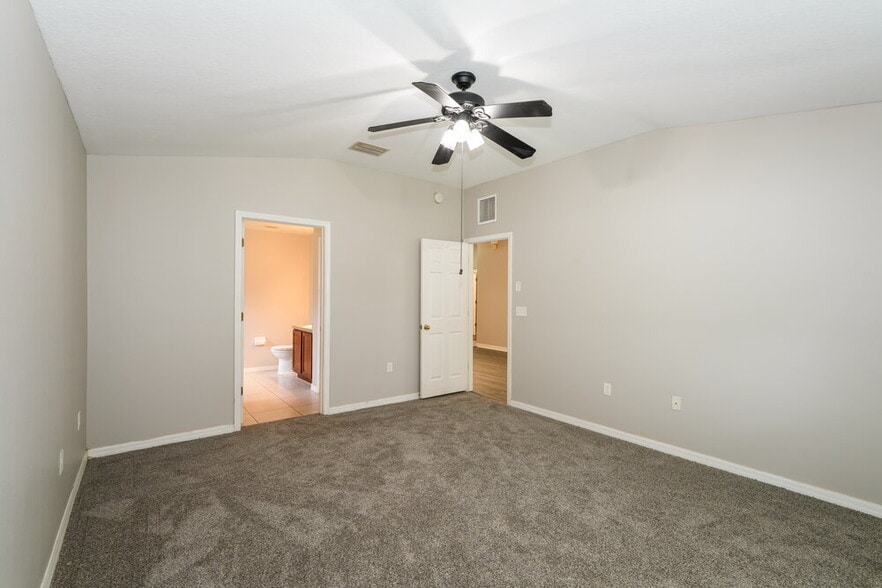 Building Photo - 3636 Grecko Dr
