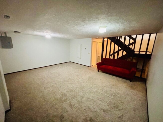 Building Photo - 13205 Carpenter St