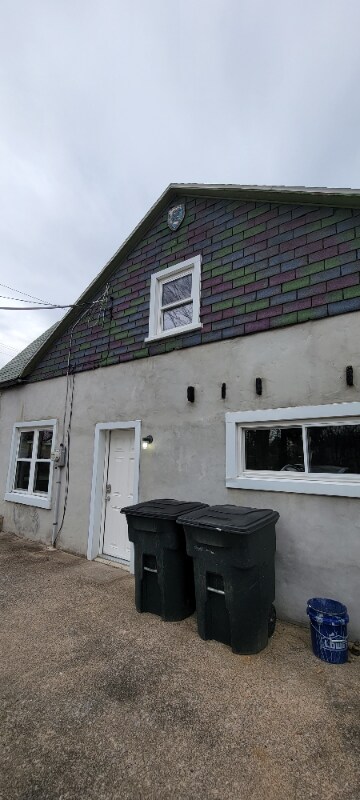 Building Photo - 513 Blue Eagle Ave