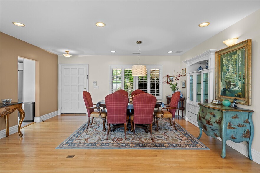 Building Photo - 2129 Palos Verdes Dr W