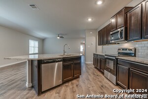 Building Photo - 422 Sabine River