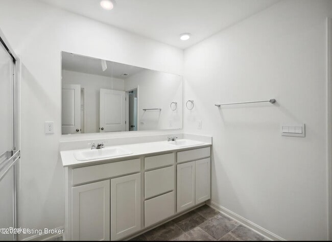 Building Photo - 156 Coral Springs Parkway