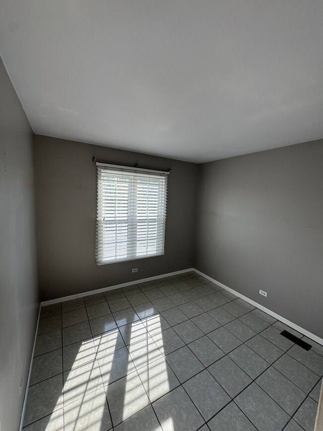 Building Photo - 111 Filbert Dr