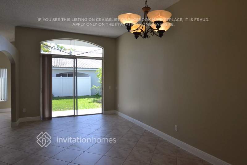 Building Photo - 2033 NW 178th Way