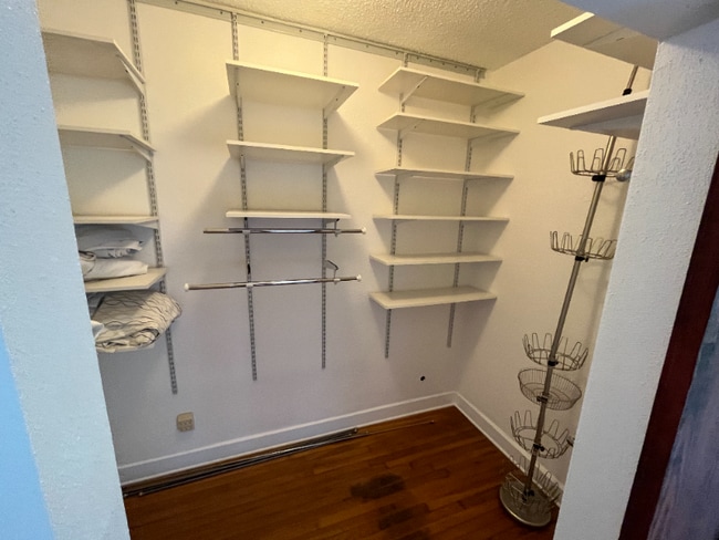 Building Photo - 9100 Georgian Dr