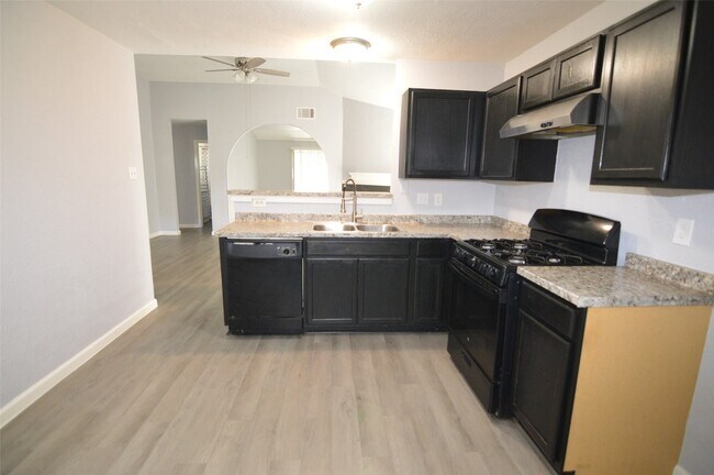 Building Photo - 5214 Beaverhill Dr