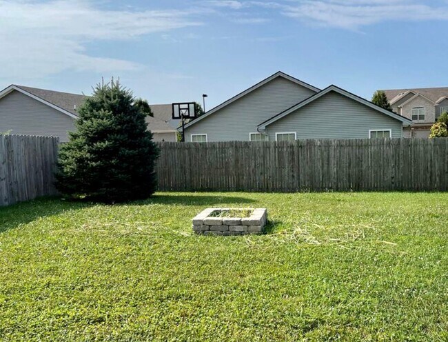 Building Photo - 3 Bedroom Ranch for Rent!
