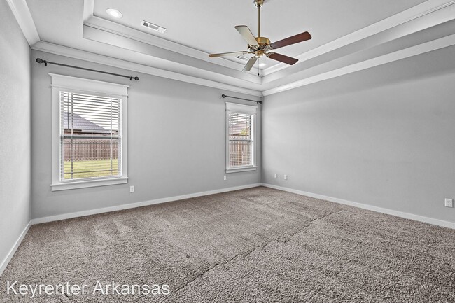 Building Photo - 4 br, 2 bath House - 206 Monroe St
