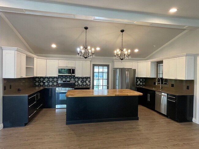 Building Photo - Shelby Township Custom Ranch, 3 or 4 Bedro...