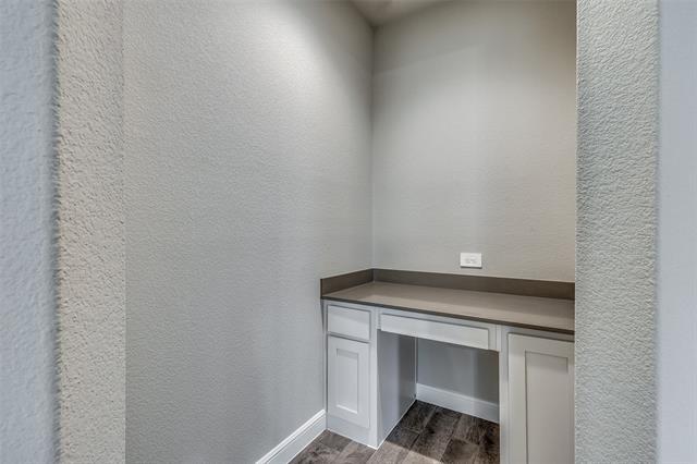 Building Photo - 1208 Elgar Trl